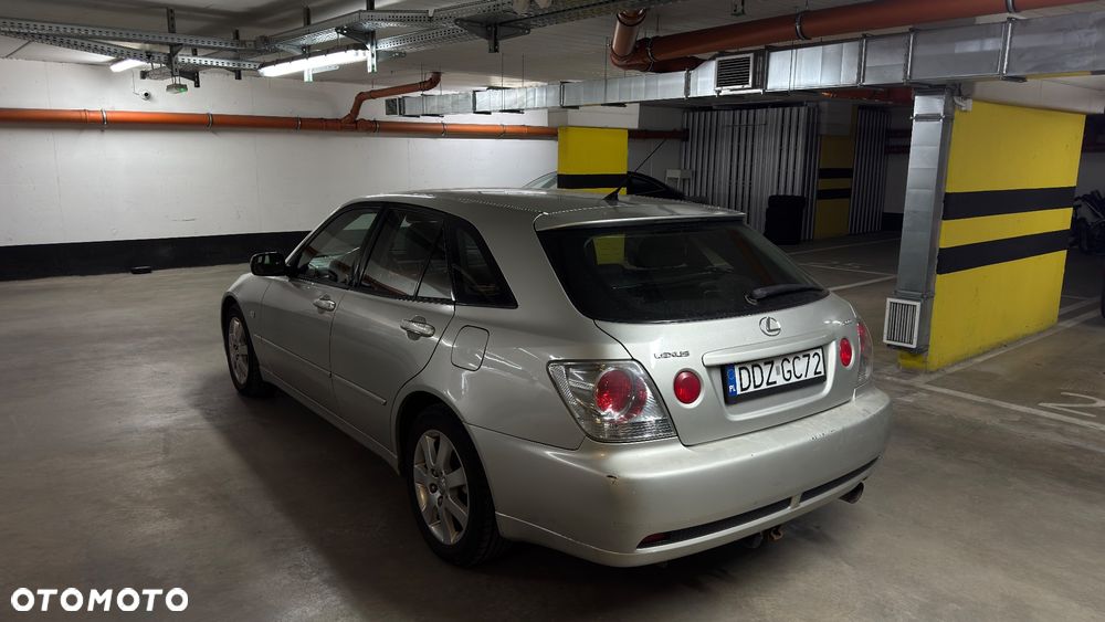 Lexus IS 200 SC Elegance - 4