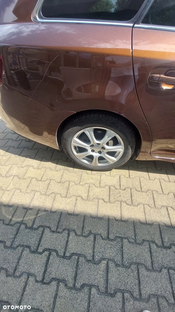 Toyota Avensis 2.0 D-4D Prestige - 11