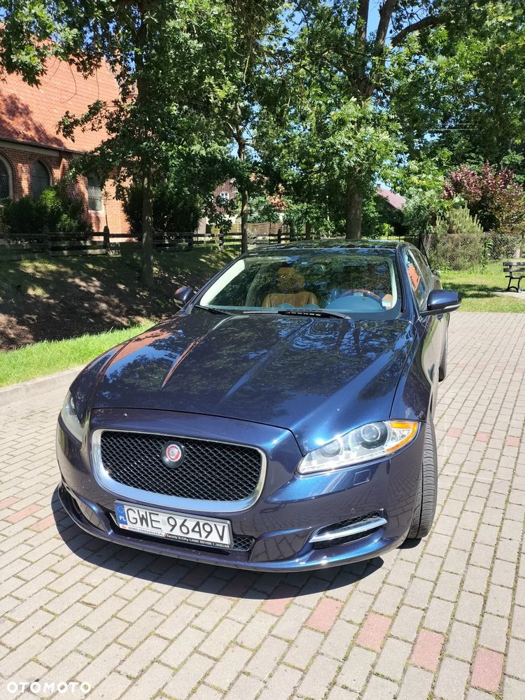 Jaguar XJ 3.0 T AWD LWB Portfolio - 8