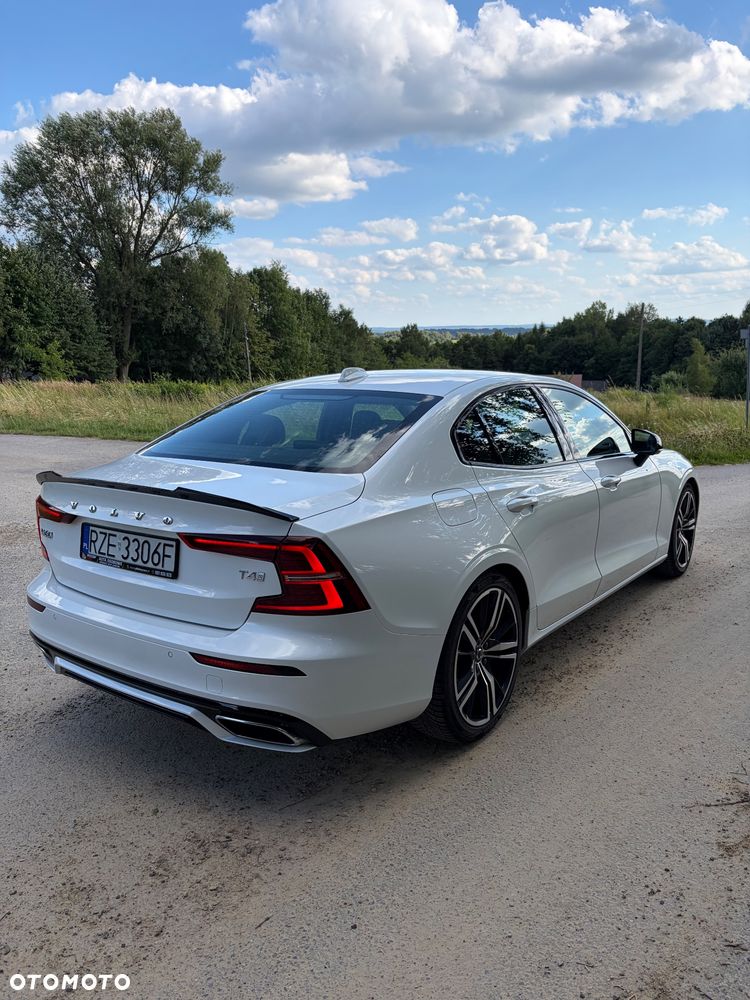 Volvo S60 T4 R-Design - 6