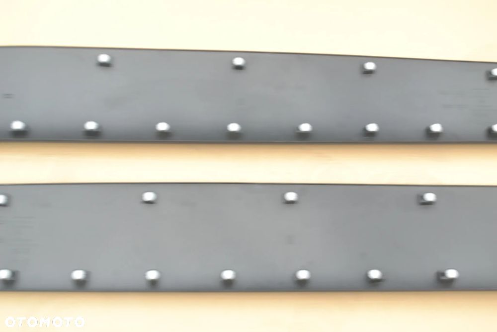 MERCEDES SPRINTER W907 W910 listwa listwy boczne karoserii karoseryjna A9106905900 A9106907400 - 6