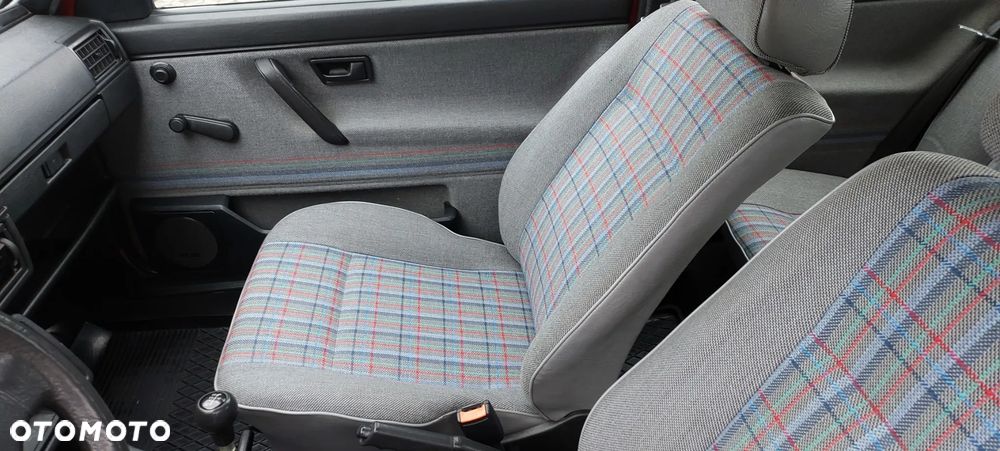 Volkswagen Golf - 24