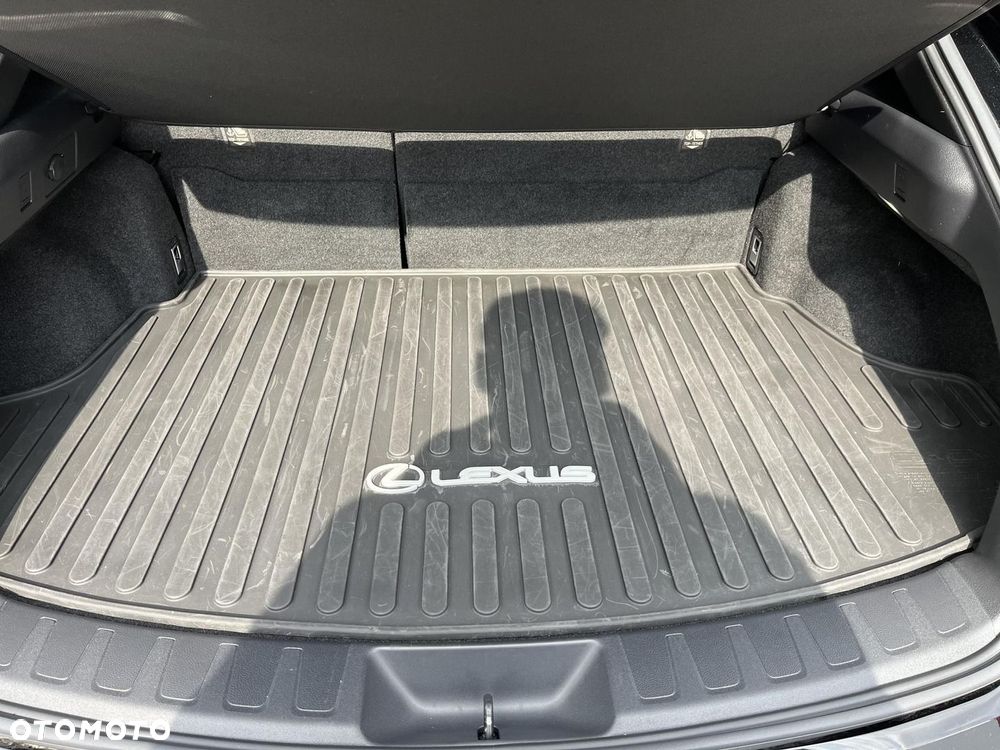 Lexus UX 250h GPF Business AWD - 13
