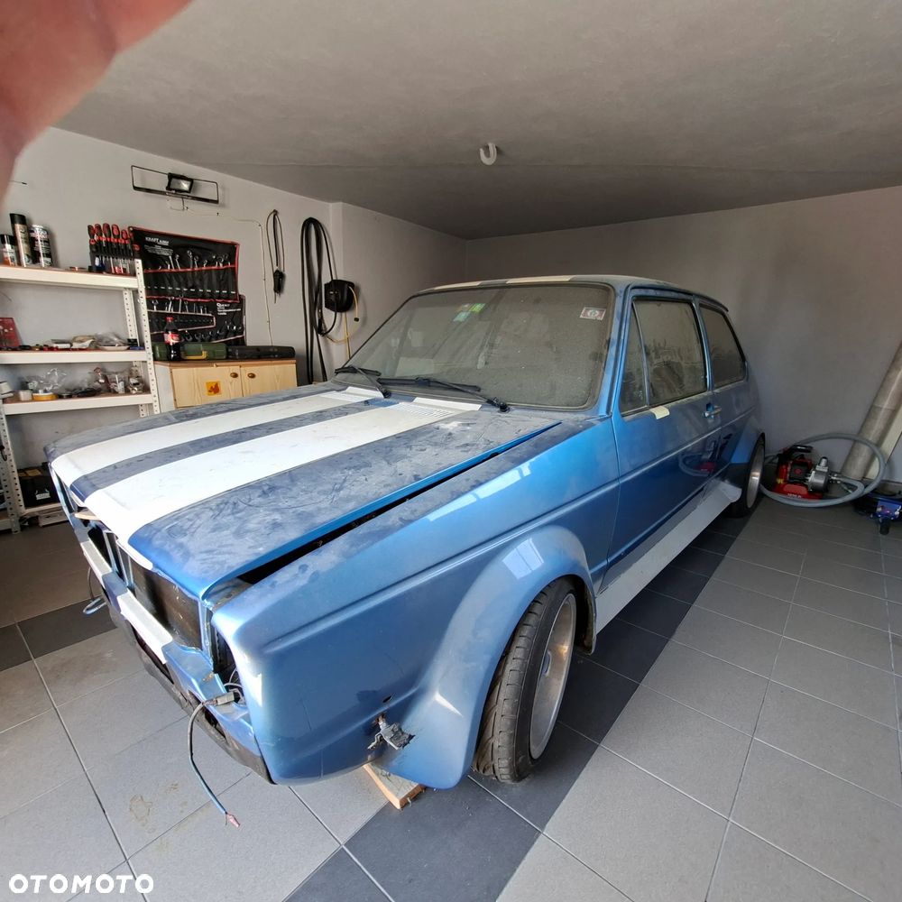 Volkswagen Golf - 4