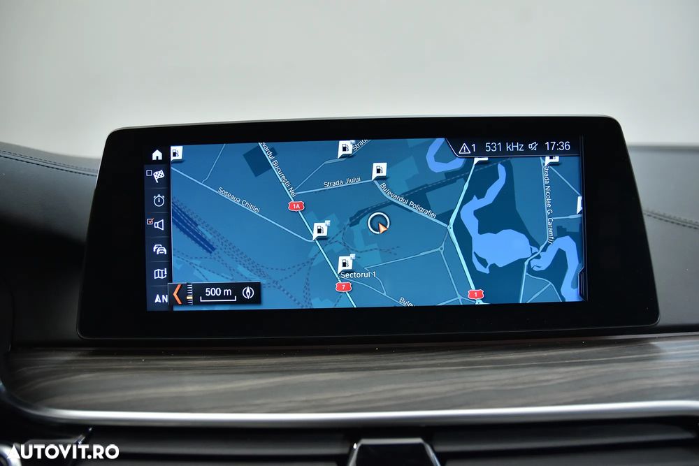 BMW Seria 5 520i Aut. Luxury Line - 22