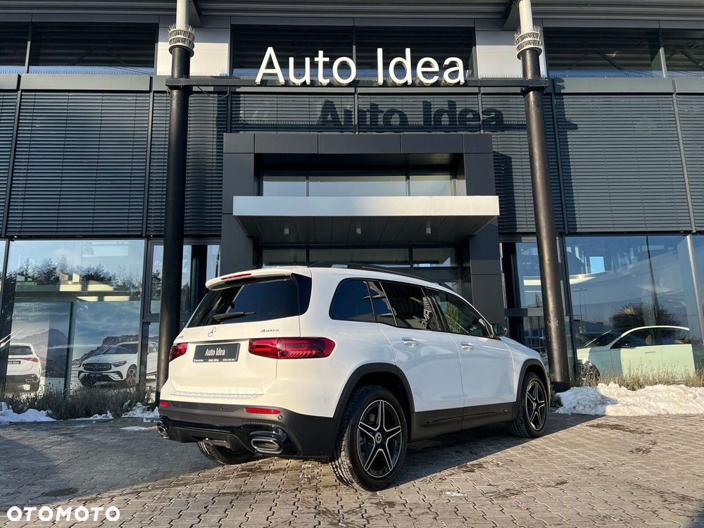 Mercedes-Benz GLB - 14