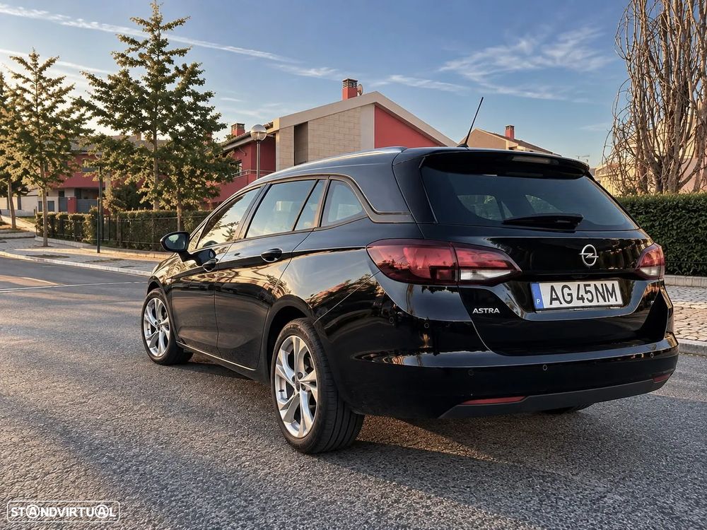 Opel Astra Sports Tourer - 14