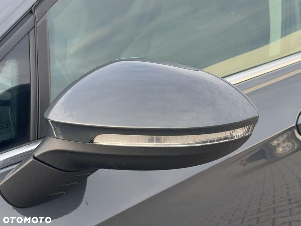 Volkswagen Golf Variant - 8