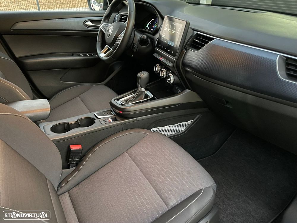 Renault Arkana 1.6 E-Tech Business - 11