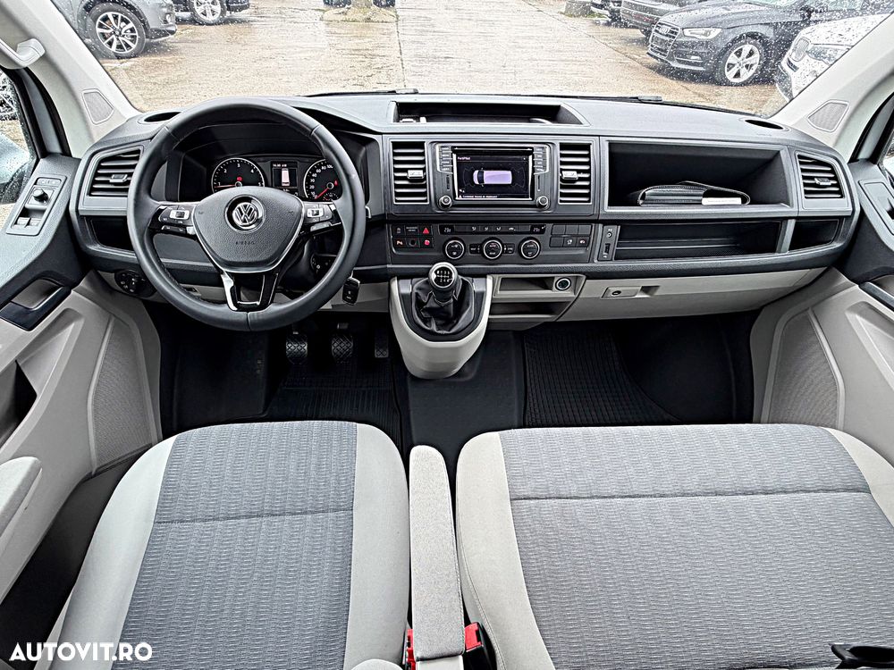 Volkswagen Caravelle - 5