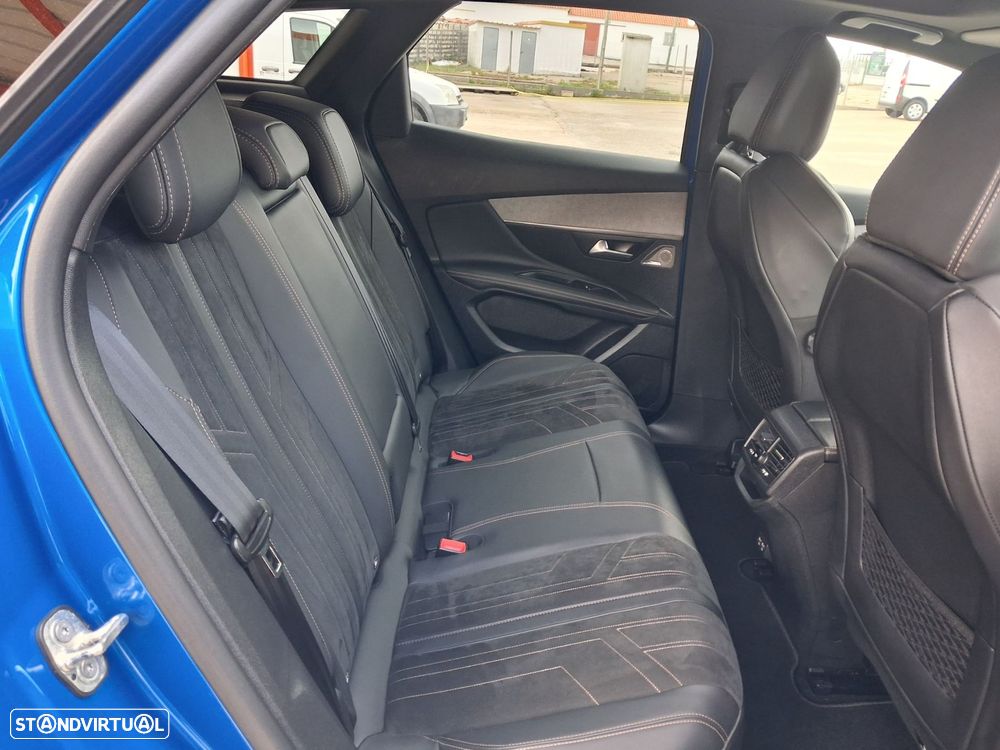 Peugeot 3008 1.6 Hybrid GT Pack e-EAT8 - 32