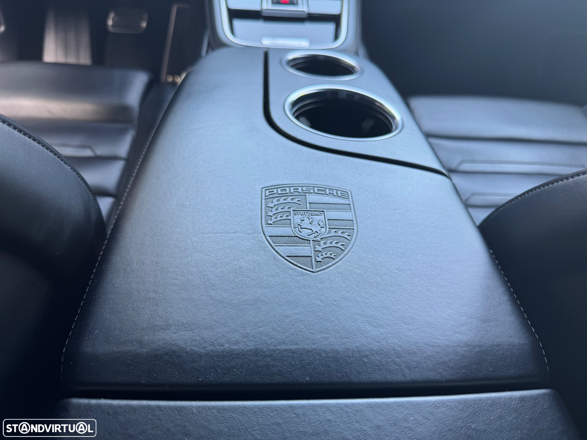 Porsche Panamera Sport Turismo 4 E-Hybrid - 16
