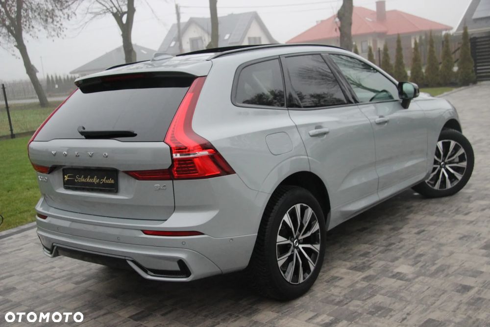 Volvo XC 60 B4 D Plus Dark - 16
