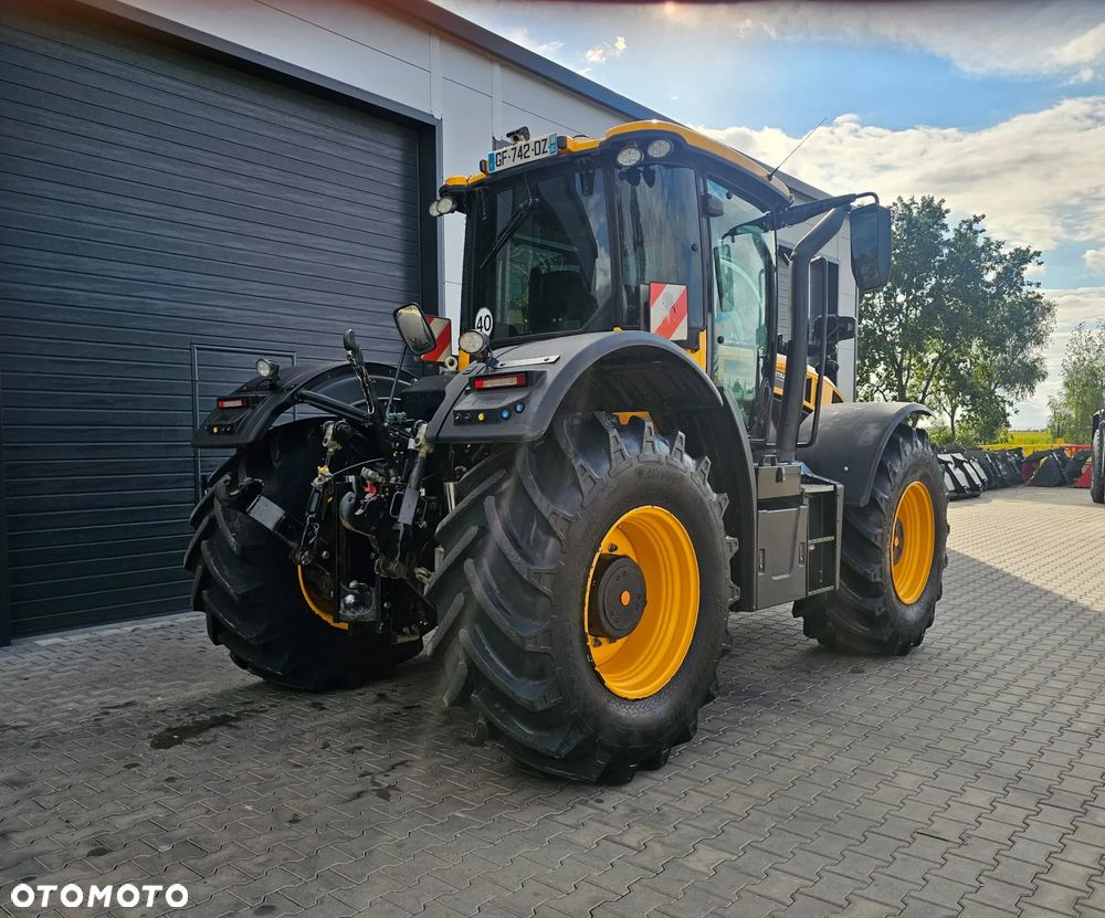 JCB FASTRAC 4220 - 3