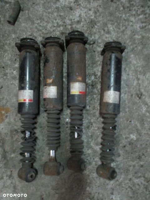 AMORTYZATOR LEWY PRAWY VOLVO S60 V70 S80 NIVOMAT - 1