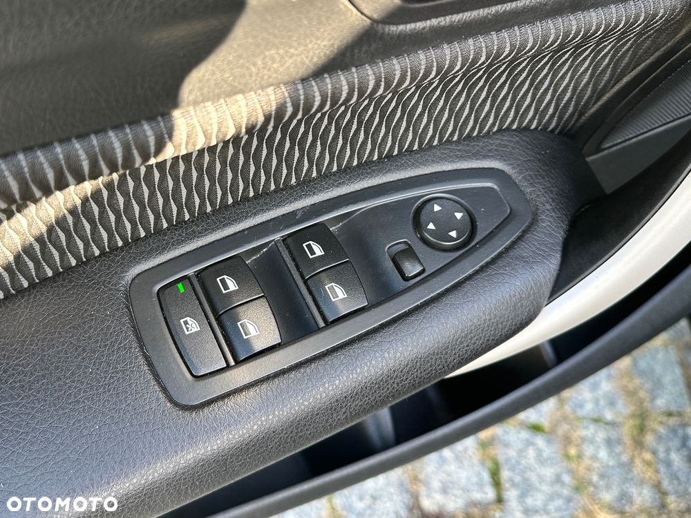 BMW Seria 1 - 15