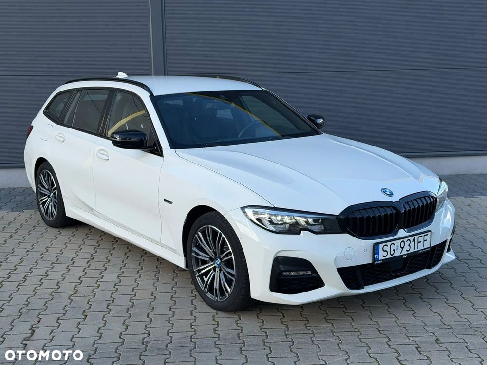 BMW Seria 3 320e M Sport - 4