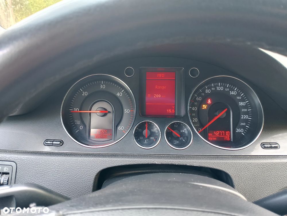 Volkswagen Passat 1.9 TDI DPF Comfortline - 10