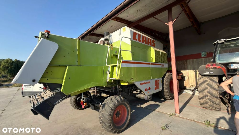Claas Dominator 98 VX - 17