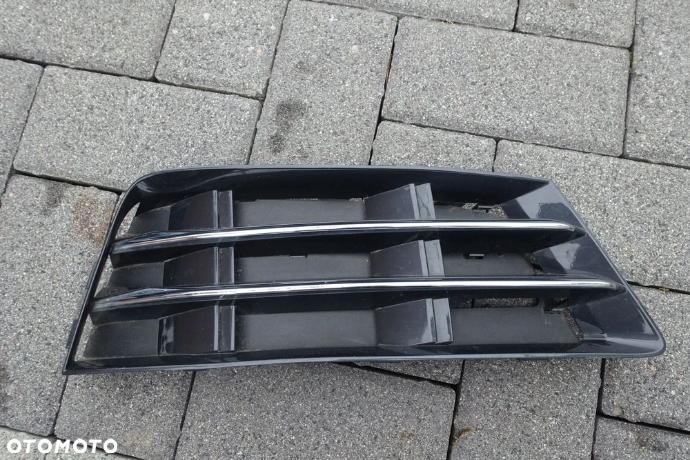 KRATKA ZDERZAKA PRAWA AUDI A4 B9 15r.- POŁYSK - 1