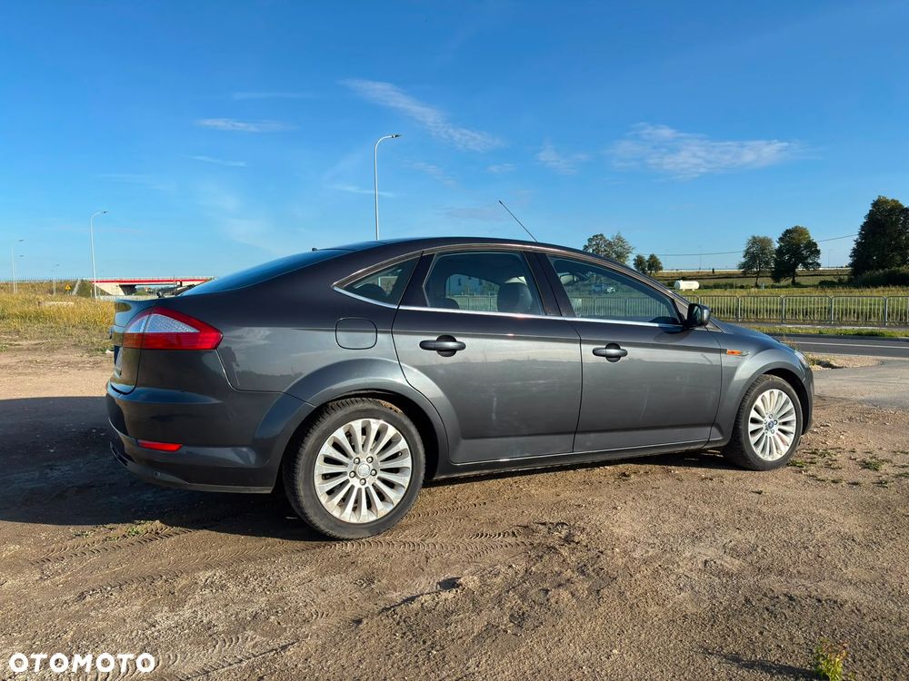 Ford Mondeo 2.0 Titanium - 12