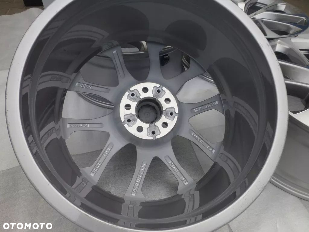 Felga BMW  X7 G07 X5 G05 X6 G06 9X20ET35 - 11