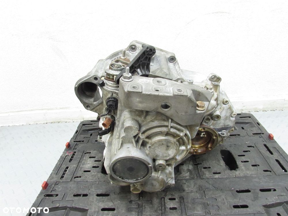 AUDI SKODA VW SEAT SUPERB 10-15 2.0 TDI SKRZYNIA BIEGOW MANUALNA NFU - 4