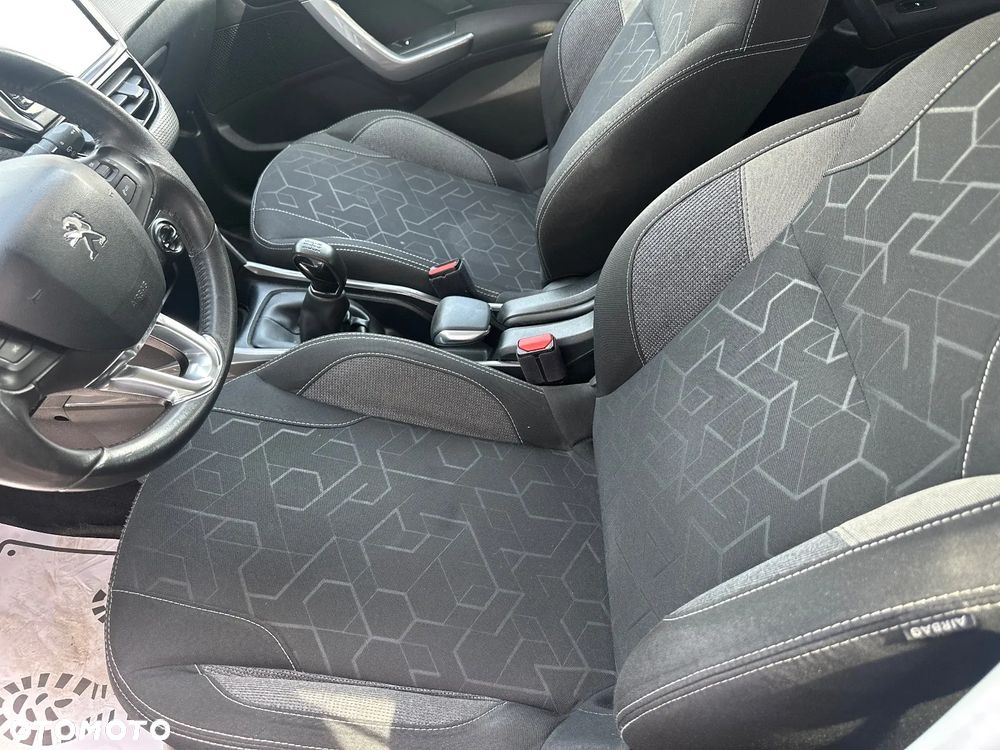 Peugeot 2008 1.6 BlueHDi Style - 18