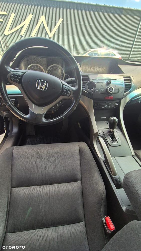 Honda Accord 2.0 Elegance - 15