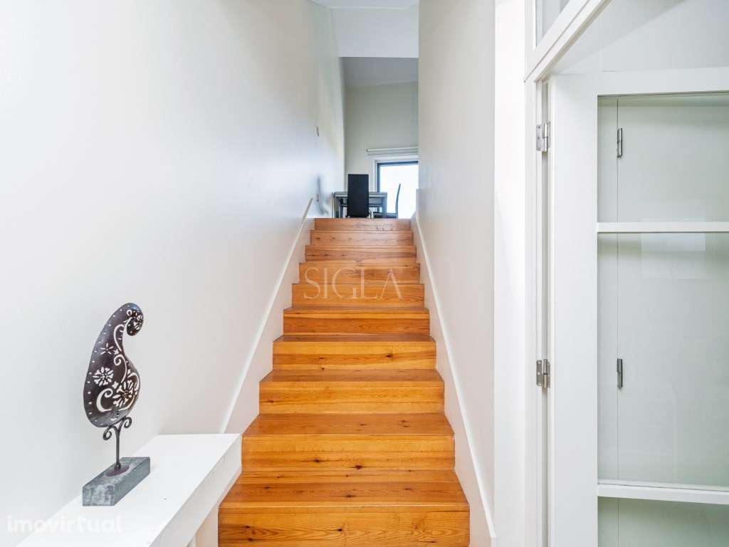 Apartamento T2 Triplex na margem fluvial de Gaia com vista rio - Grande imagem: 4/26