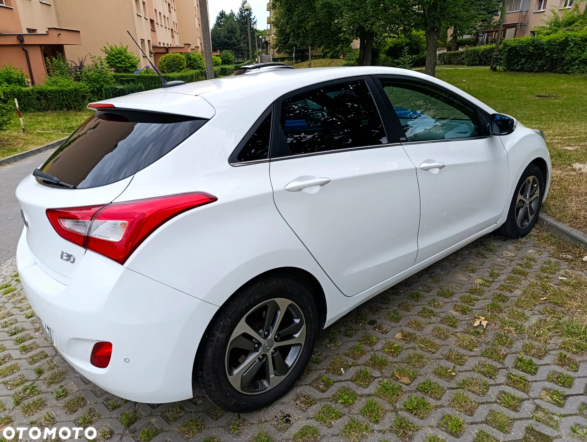 Hyundai i30 1.6 D GO - 24
