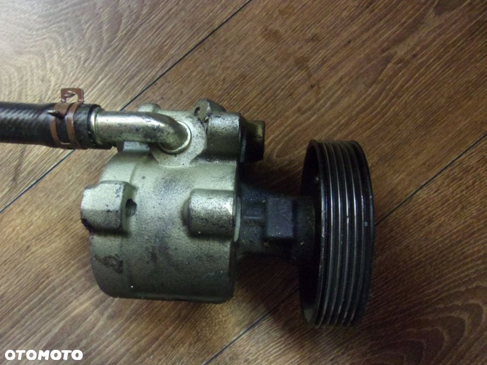 POMPA WSPOMAGANIA MITSUBISHI COLT 96-04 1.3 - 1
