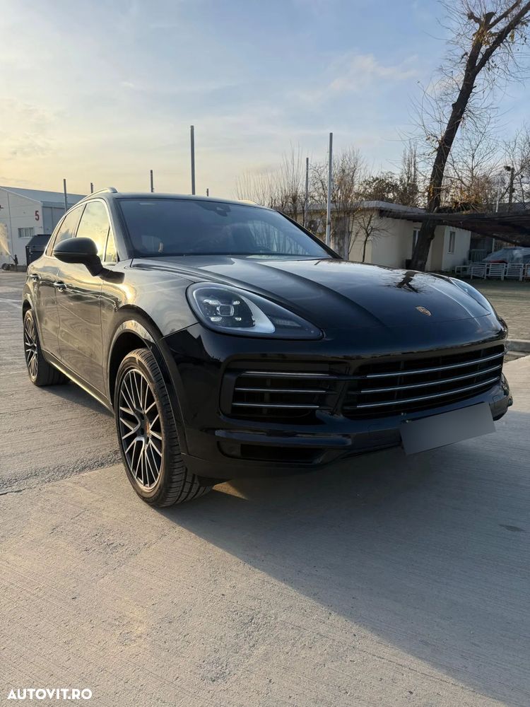 Porsche Cayenne - 1