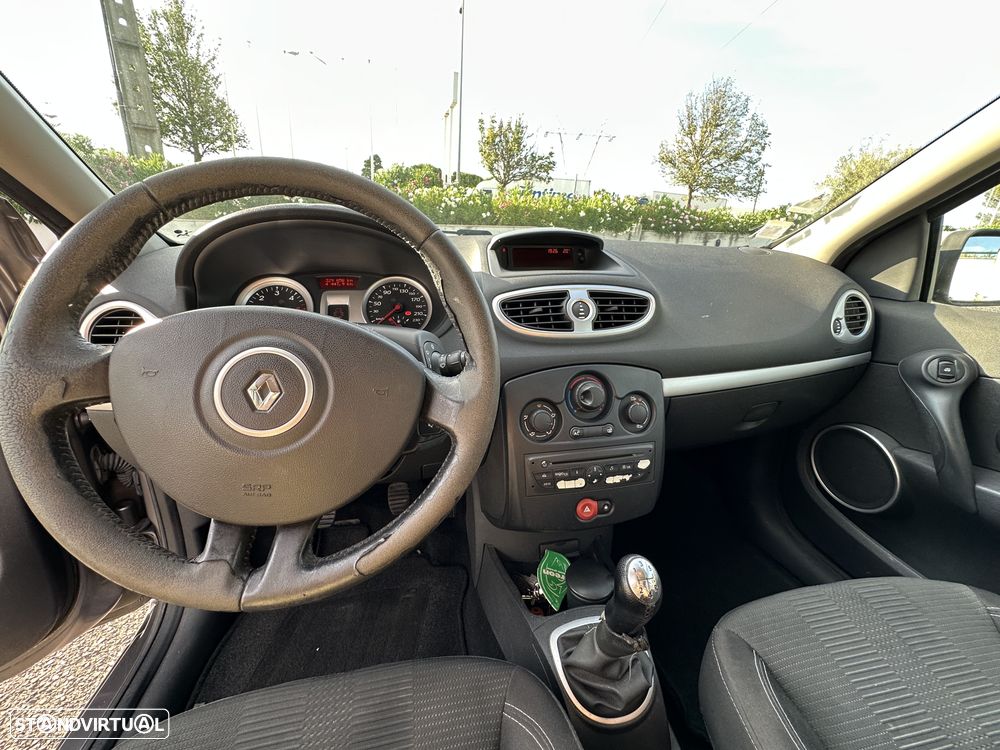 Renault Clio Sport Tourer - 13