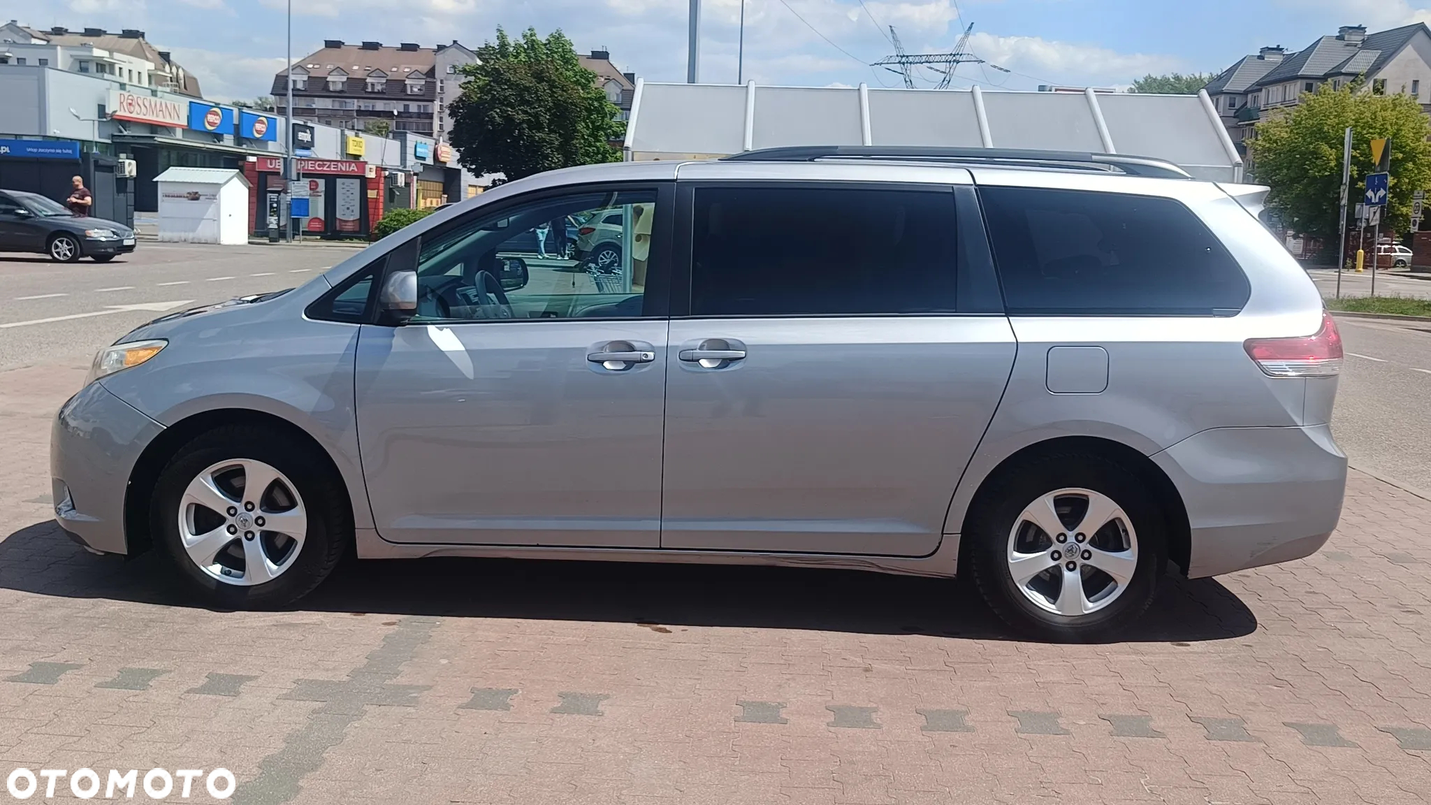 Toyota Sienna 3.5 V6 SE - 16