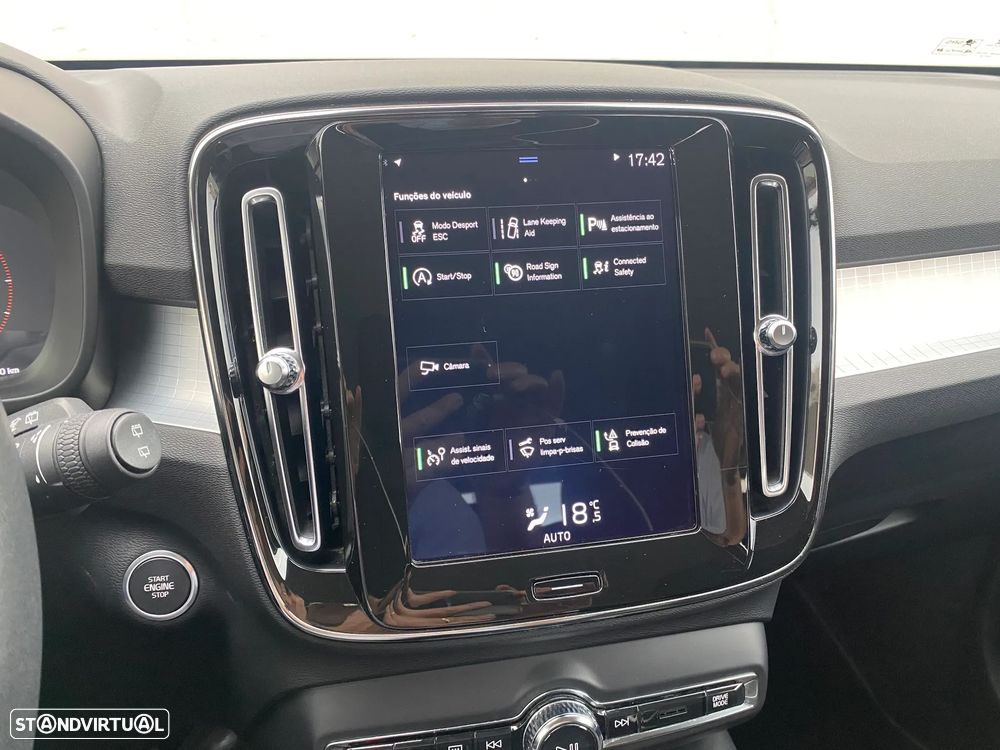 Volvo XC 40 2.0 D3 Momentum Plus Geartronic - 17