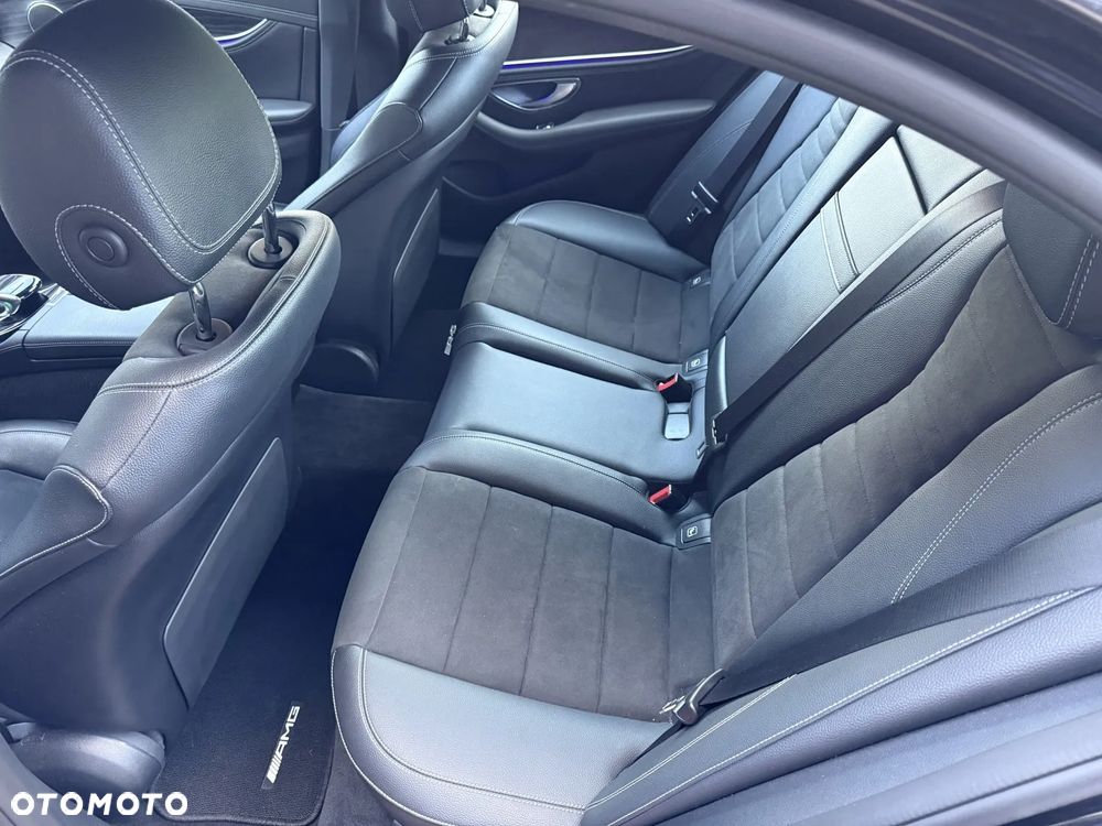 Mercedes-Benz Klasa E 220 d 4-Matic 9G-TRONIC - 8