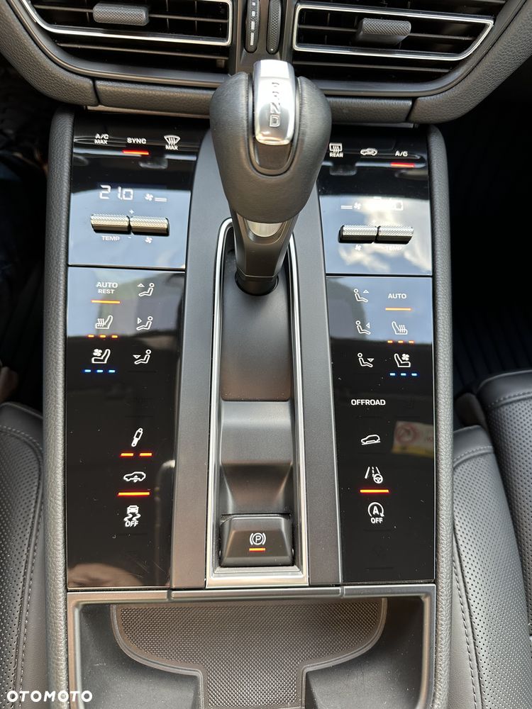 Porsche Macan Standard - 14