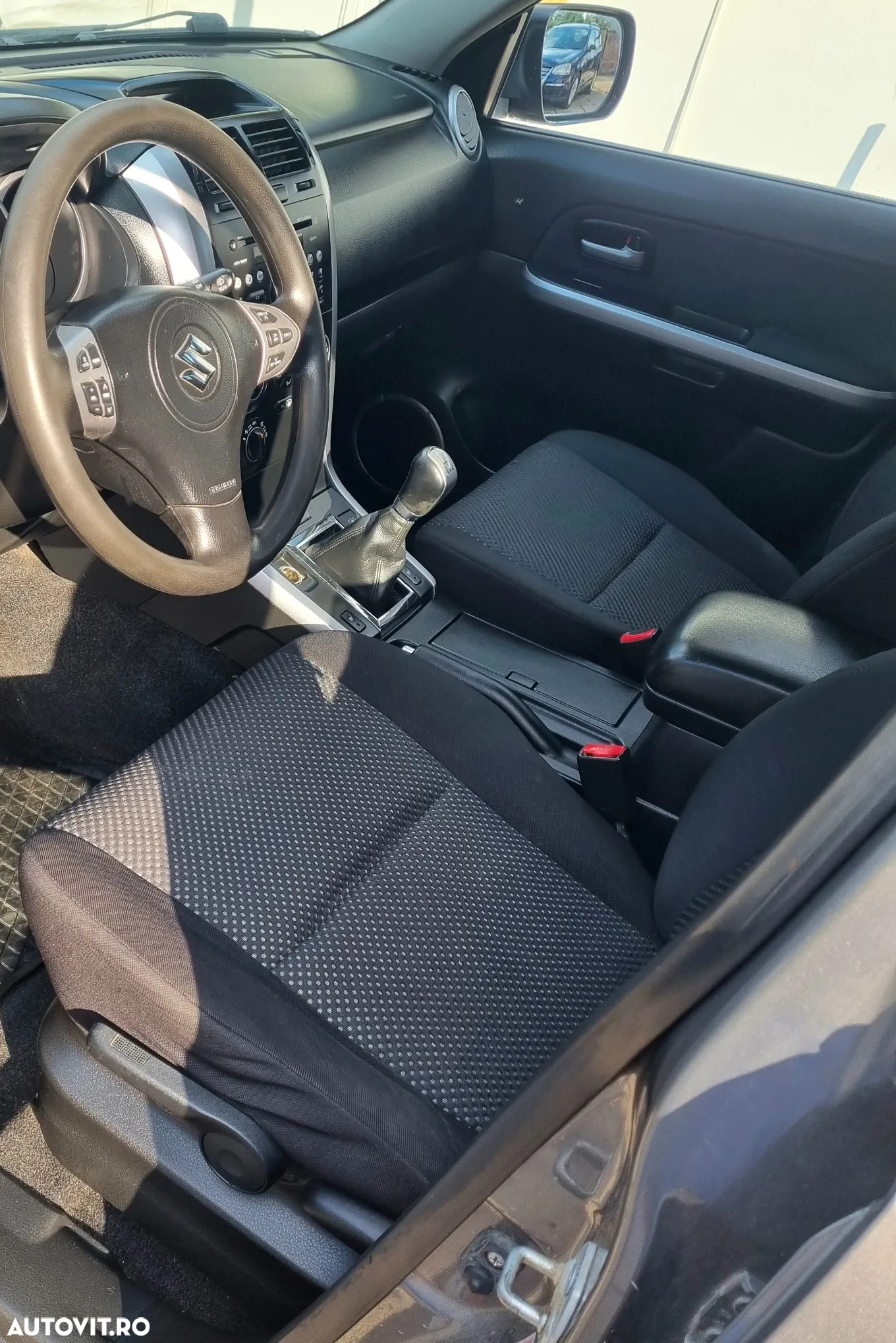 Suzuki Grand Vitara 1.9 DDiS Comfort - 8