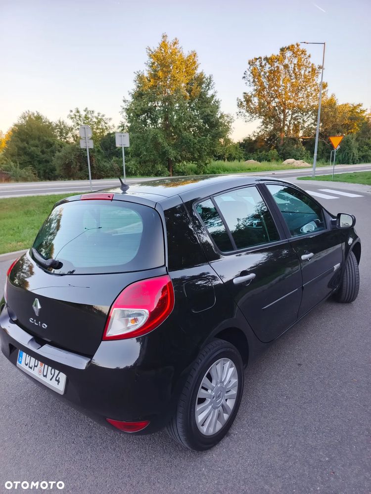 Renault Clio - 6