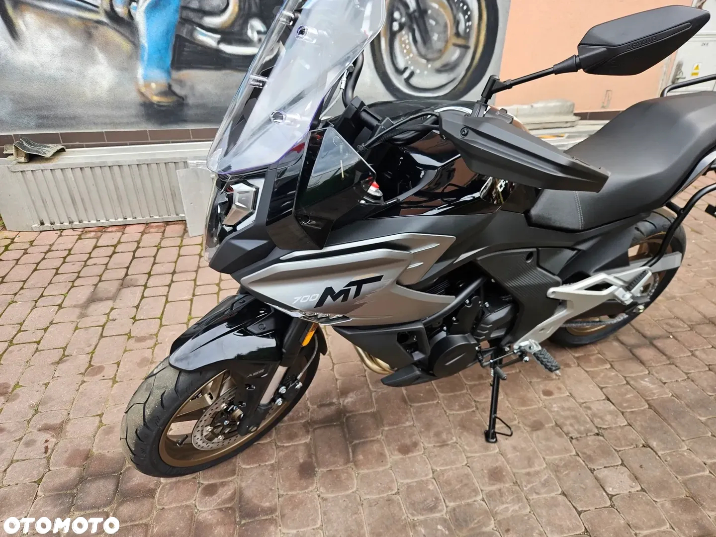 CFMoto MT - 21