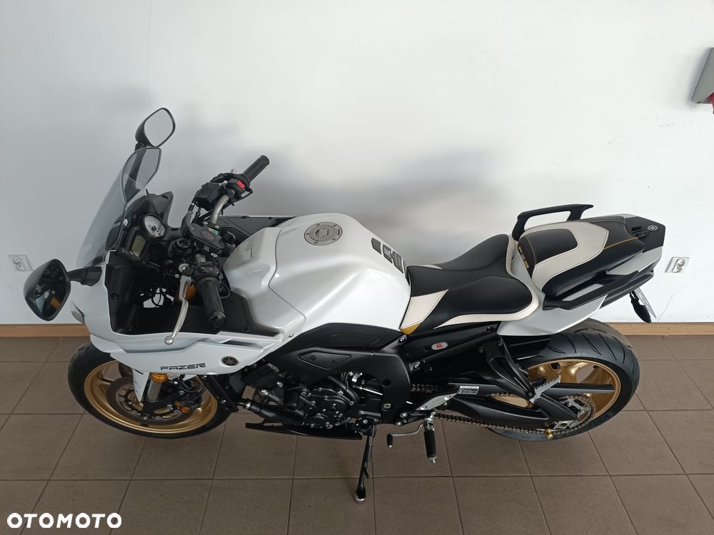 Yamaha FZ8 - 12