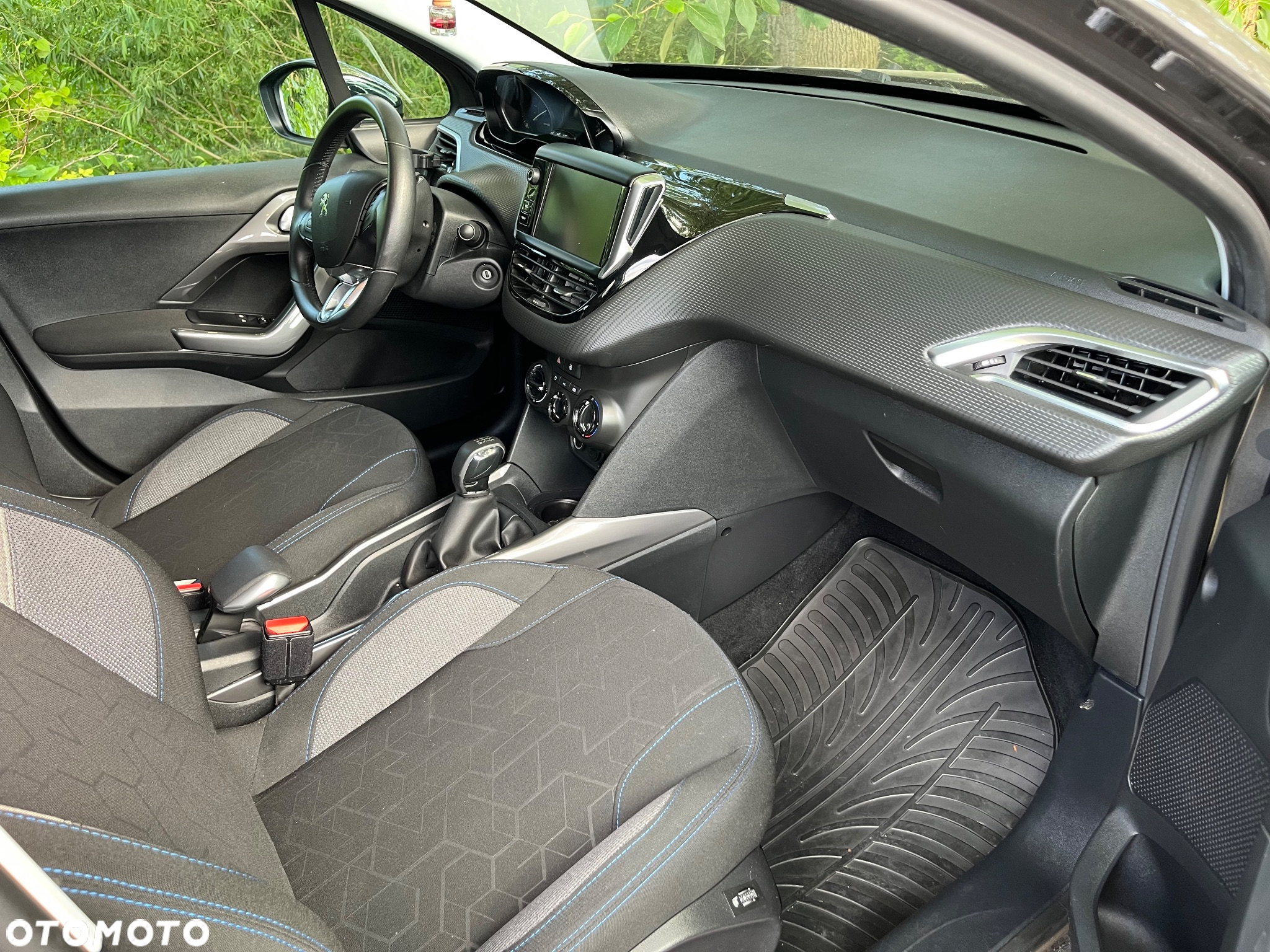Peugeot 2008 1.2 Pure Tech Style EU6 - 11