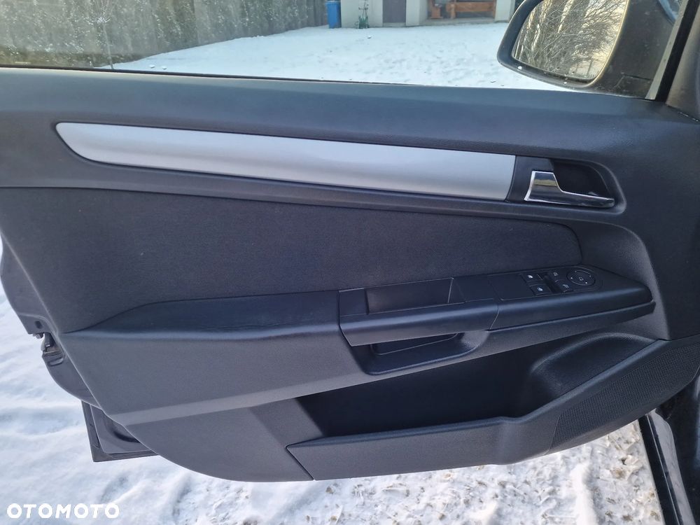 Opel Astra 1.6 Edition 111 Jahre - 15