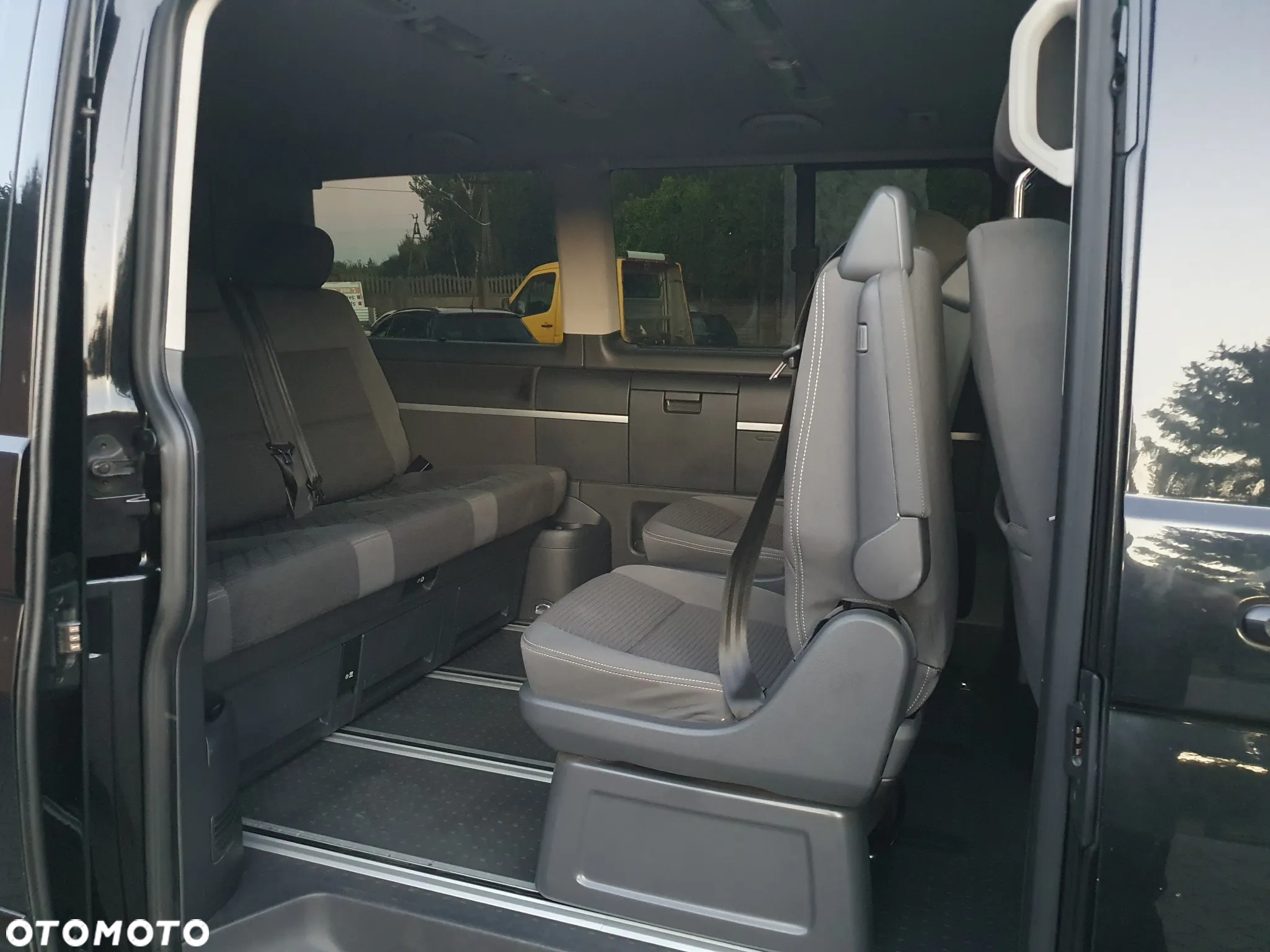 Volkswagen Multivan 2.0 BiTDI L1 Comfortline DSG - 10