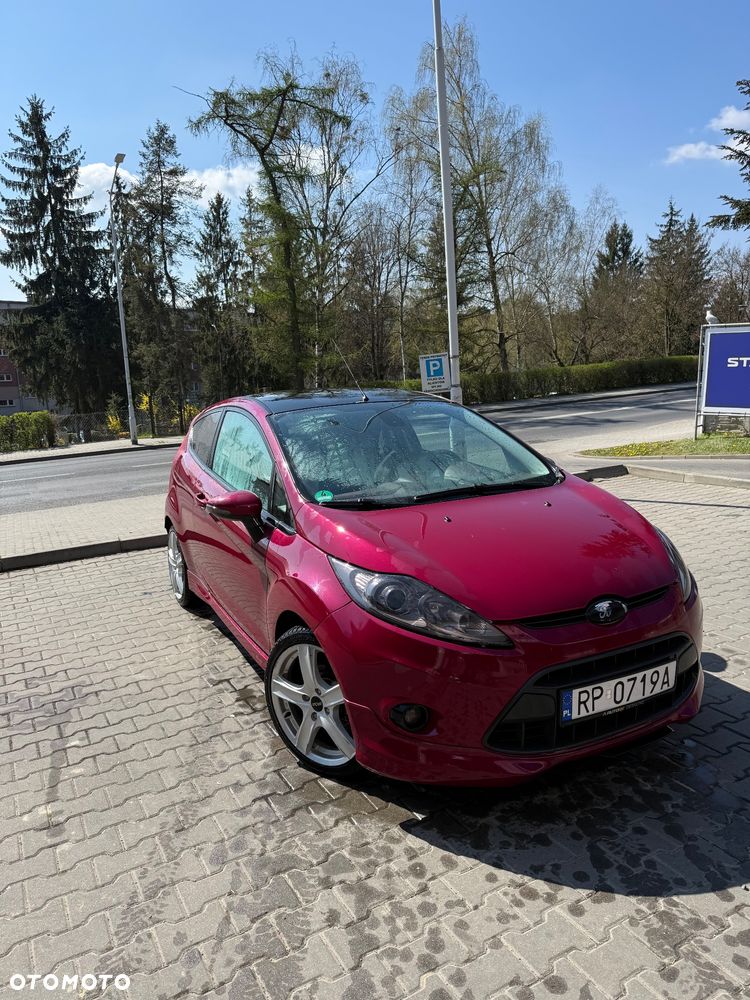 Ford Fiesta 1.6 Sport - 1