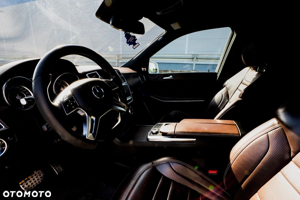 Mercedes-Benz GL - 9