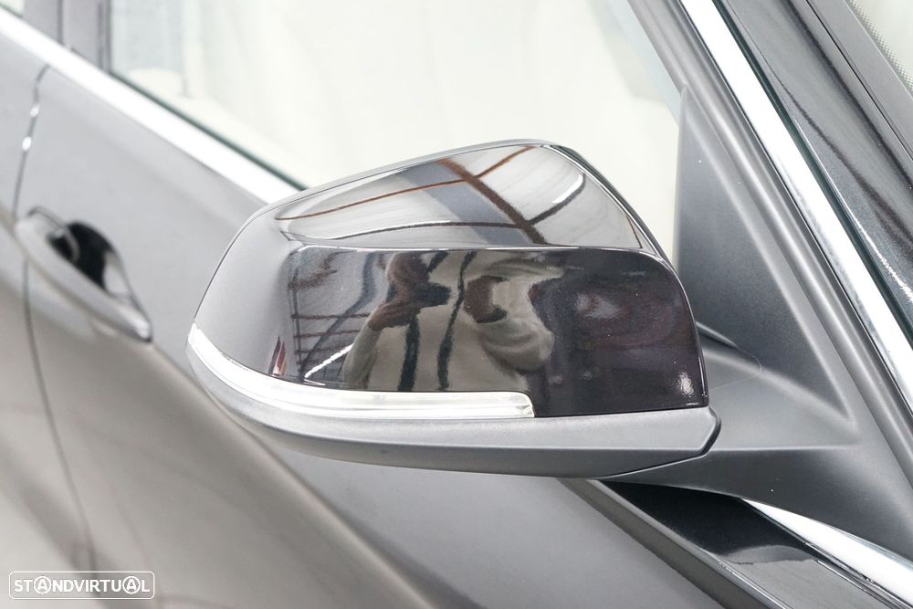 BMW 320 d Line Luxury - 11