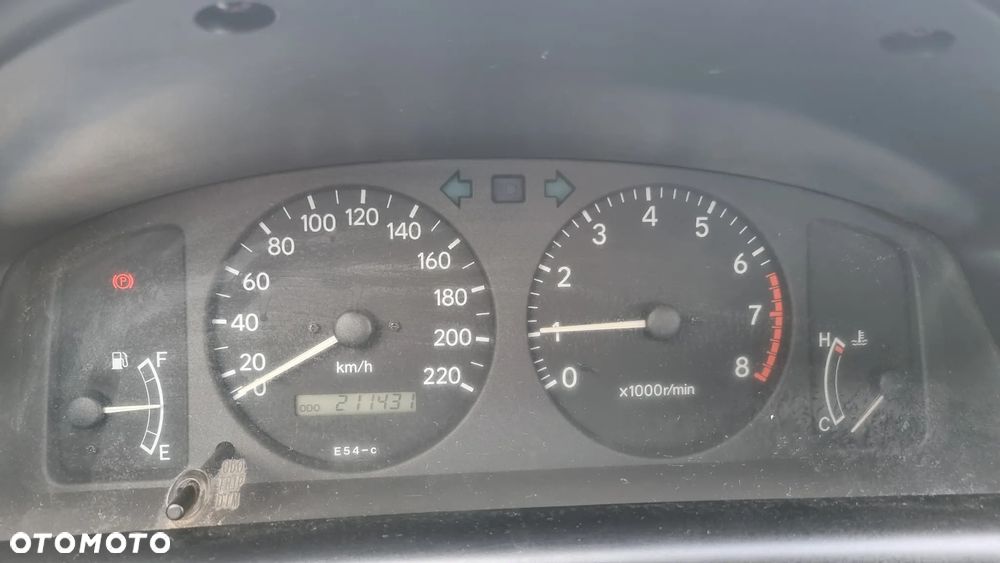 Toyota Corolla - 2