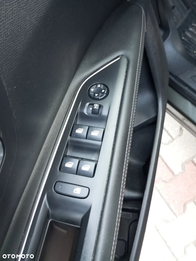 Peugeot 3008 BlueHDi 180 Stop & Start EAT8 GT - 13